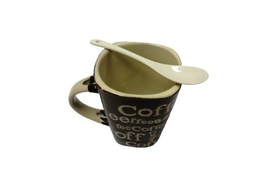 Kávés bögre kanállal 3 dl sötétbarna