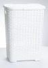 * Rattan hatású fedeles szennyestartó 45 L fehér