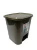 * Szemetes pedálos 7.5L barna
