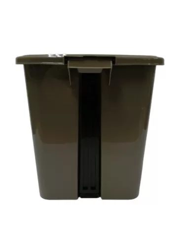 * Szemetes pedálos 7.5L barna