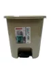 * Szemetes pedálos 7.5L bézs