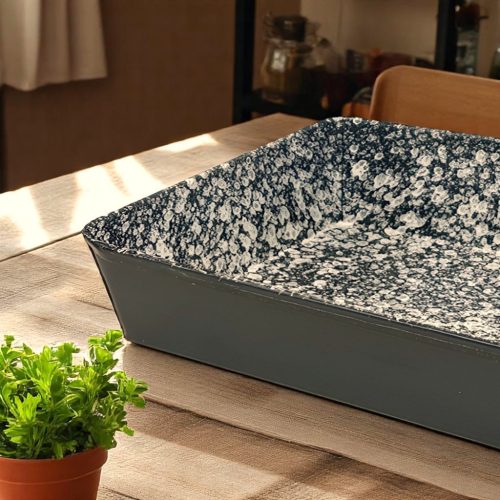 Zománcozott tepsi (35x23x5,5 cm-es)