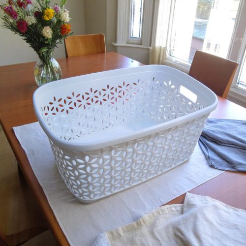 RUHÁSKOSÁR 38L 36X55X27CM FEHÉR E-572 