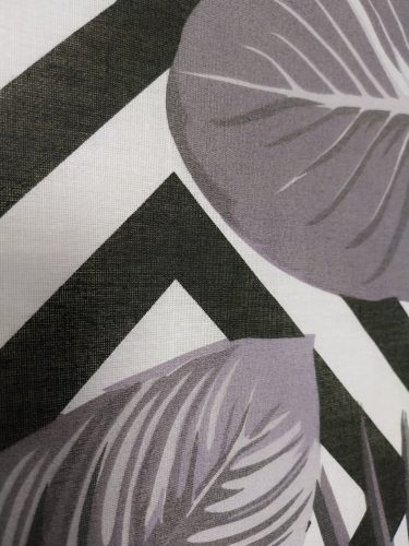 Szögletes ülőpárna fekete csíkos szürke leveles