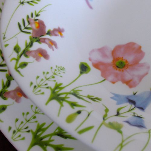 20 részes szögletes opál étkészlet réti virágos