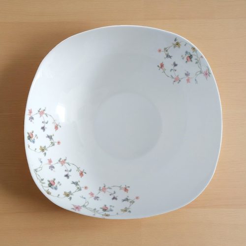 20 részes szögletes opál étkészlet apró virágos