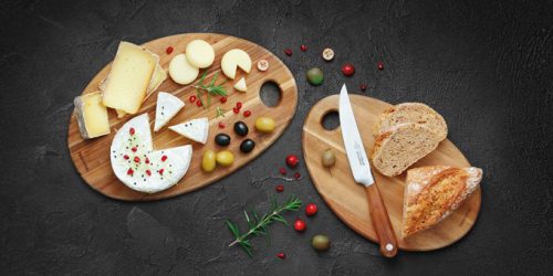 Tescoma FEELWOOD ovális tálaló- és vágódeszka 32 x 21 cm