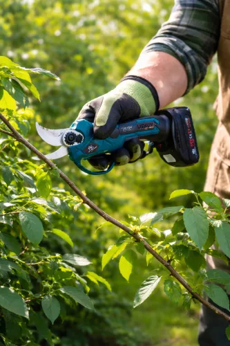 SUPAMASTER SM-5010 Akkus Metszőolló 68V – 2 Akkumulátorral, Digitális Kijelzővel