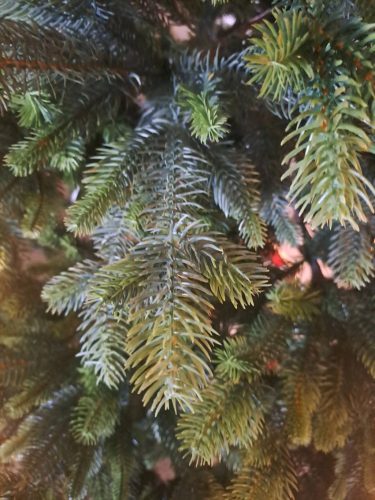 KNHT-8 Műfenyő 240 cm 